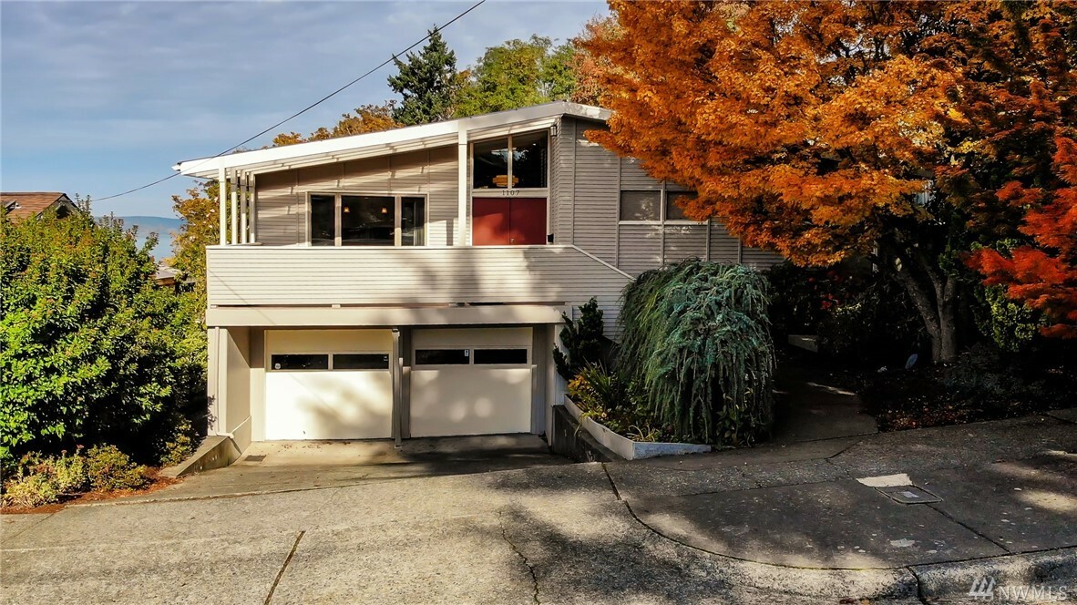 Property Photo:  1107 N 27th St  WA 98403 