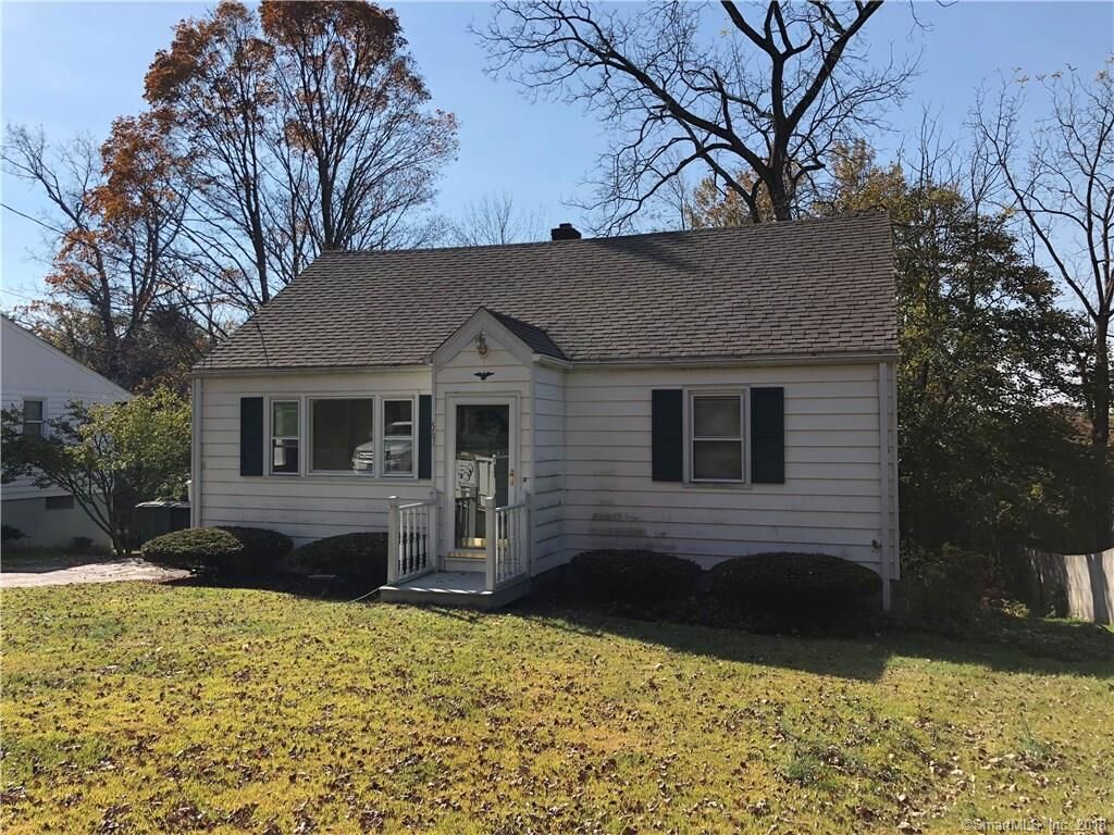 Property Photo:  561 Pond Point Avenue  CT 06460 