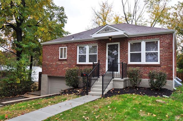 Property Photo:  821 Tavalon Avenue   63119 