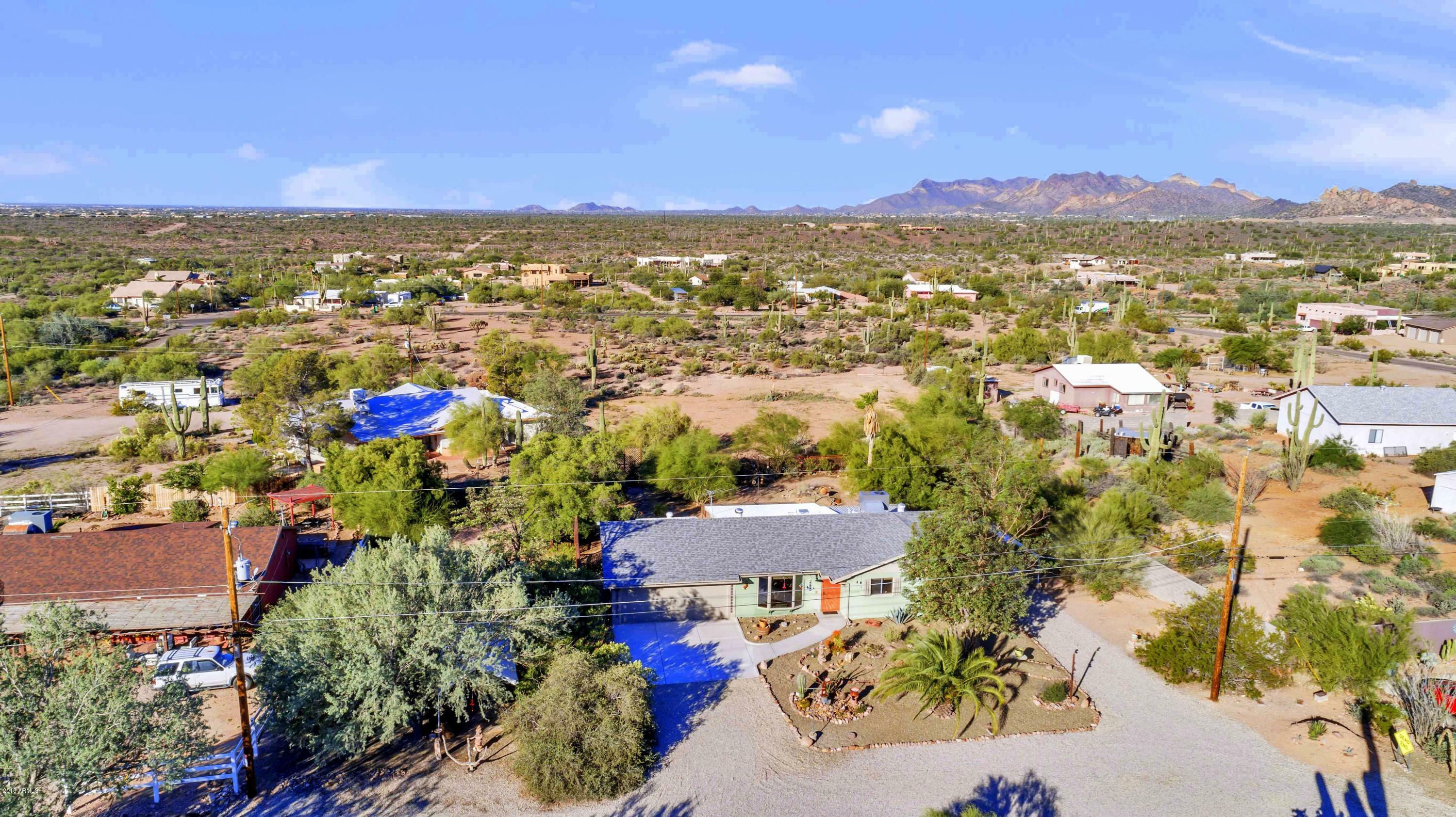 Property Photo:  2874 N Sixshooter Road  AZ 85119 