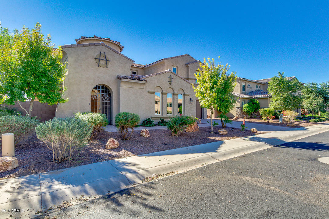 Property Photo:  18381 W Paradise Lane  AZ 85388 