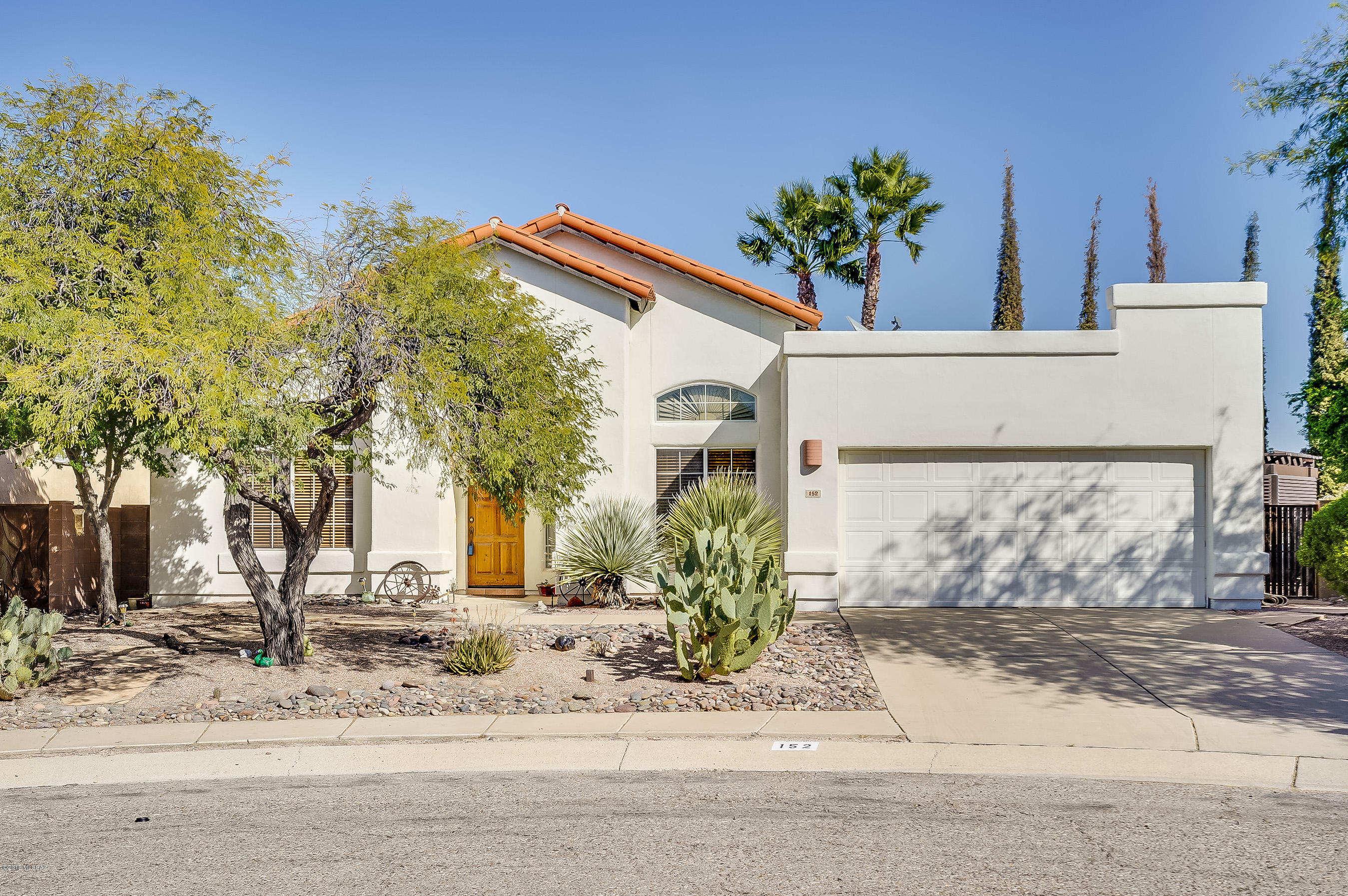 Property Photo:  152 N Fenceline Drive  AZ 85748 