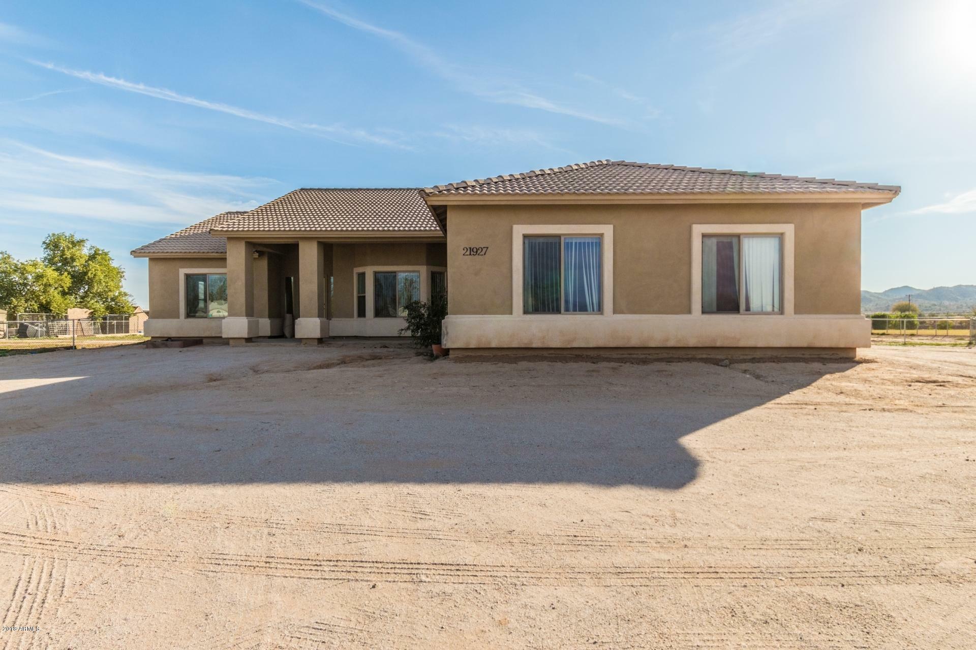 Property Photo:  21927 W Dakota Drive  AZ 85326 