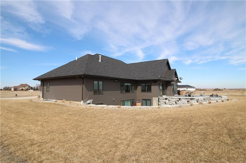 Property Photo: 2038 Jewel Drive IA 50112