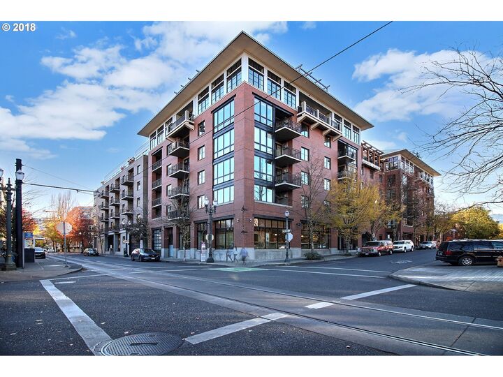 1030 NW Johnson St 221  Portland OR 97209 photo
