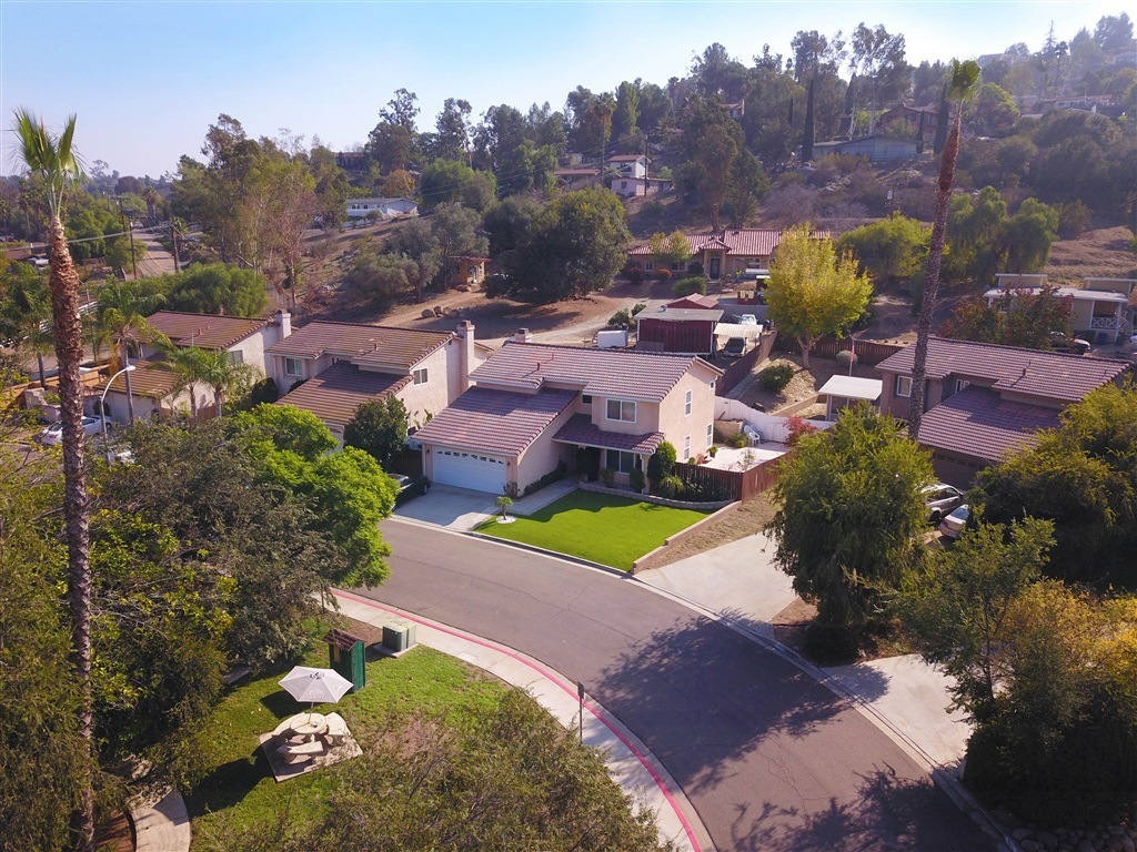 Property Photo:  975 Eden Ln  CA 92020 