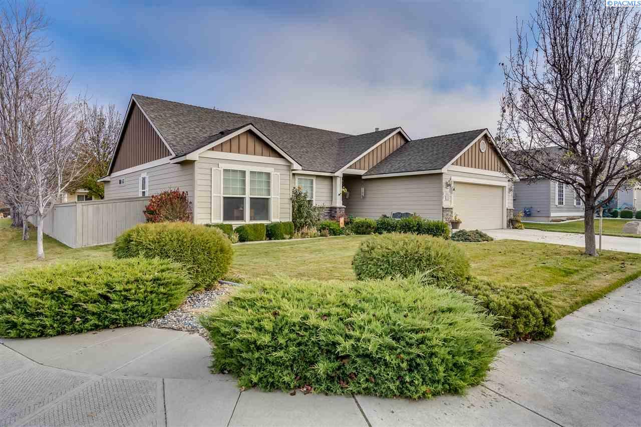 Property Photo:  1201 S Jefferson Place  WA 99338 