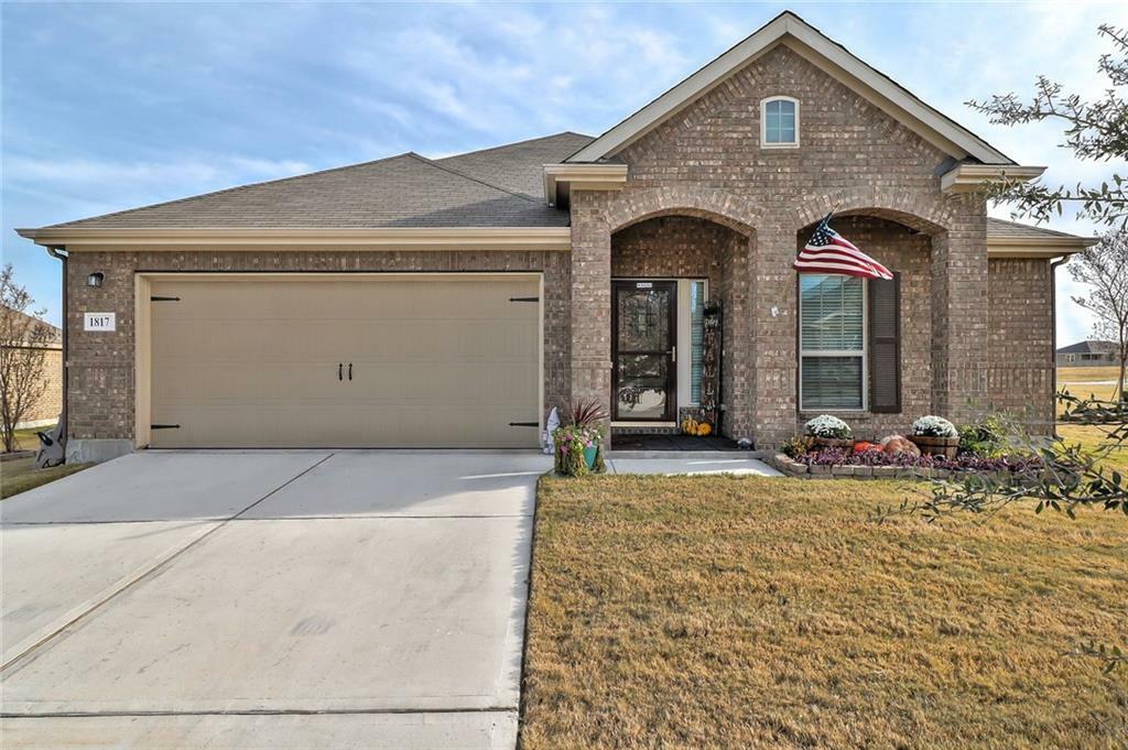 Property Photo:  1817 Logan Trail  TX 78130 