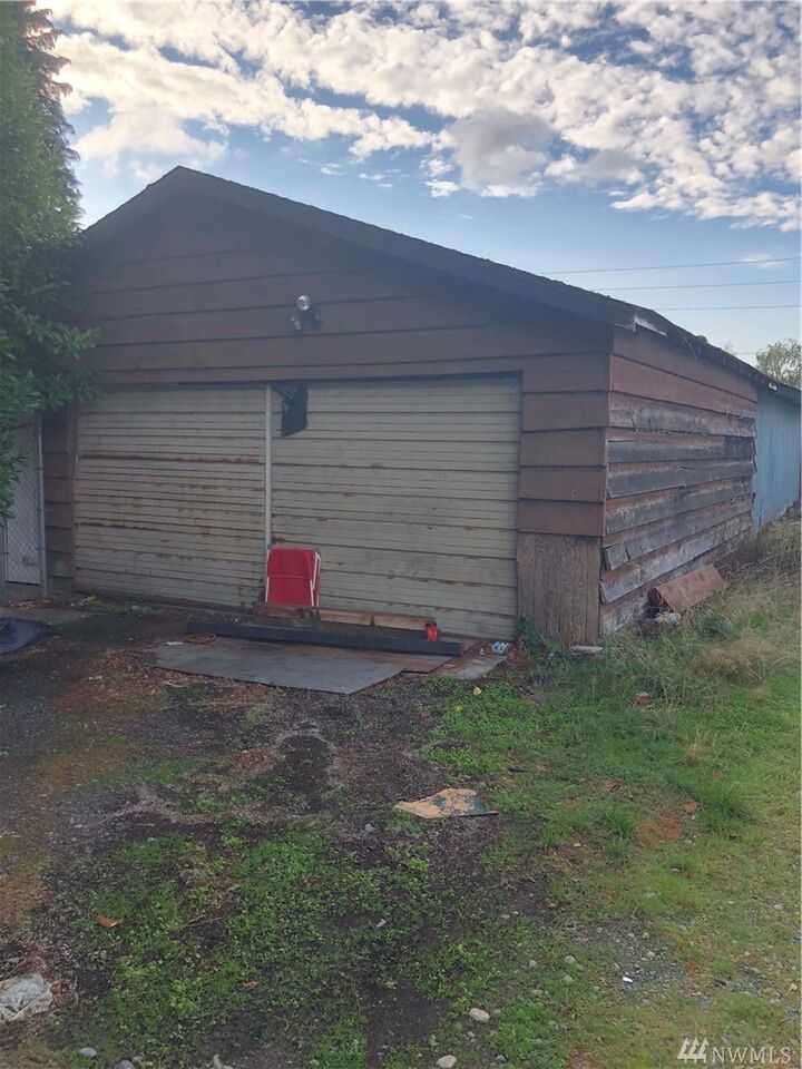 Property Photo: 6630 S Warner St WA 98409