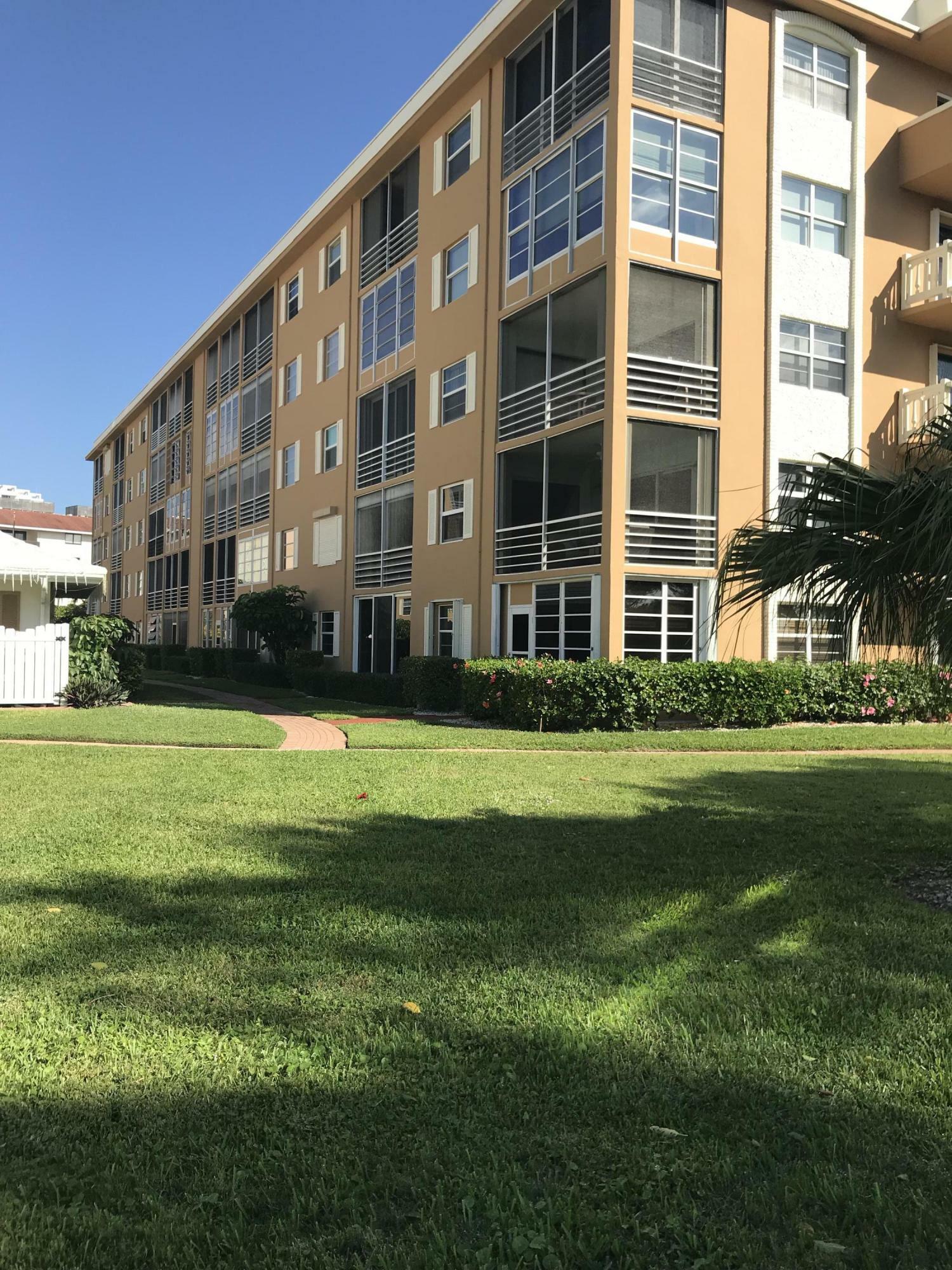 Property Photo:  304 Golfview Road 204  FL 33408 