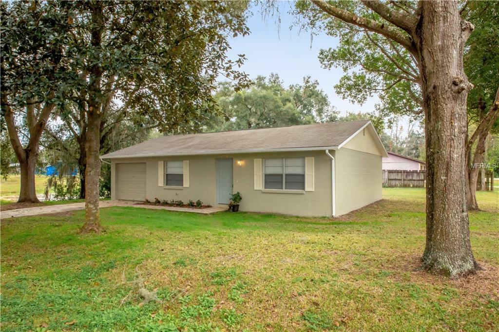 Property Photo:  27260 Thrush Avenue  FL 34602 