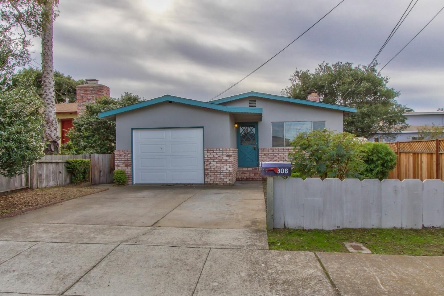 Property Photo: 306 Del Robles Avenue CA 93940