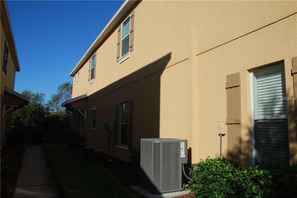 Property Photo:  4633 Chatterton Way  FL 33578 