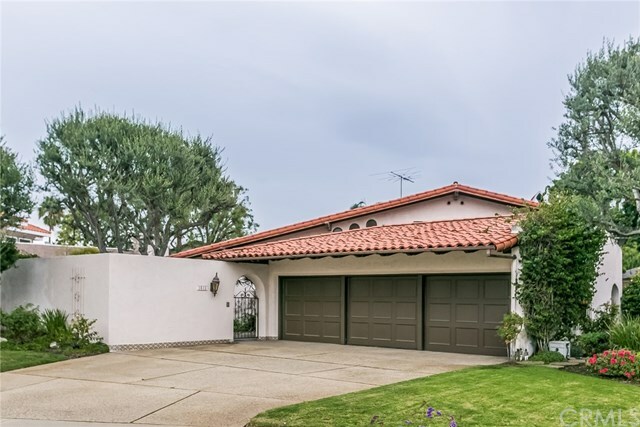 Property Photo:  1610 Iris Avenue  CA 90503 