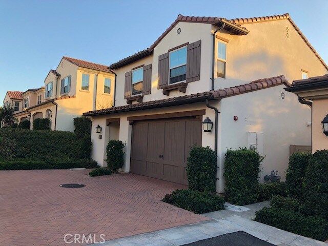 Property Photo:  25 Norwich  CA 92620 