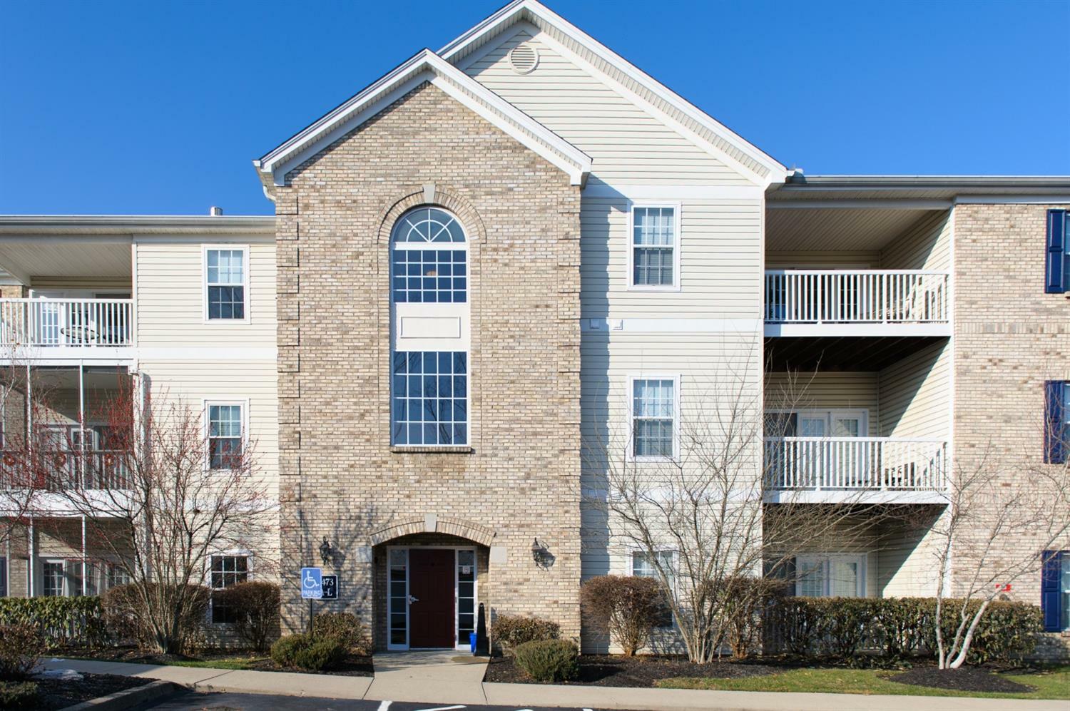 Property Photo: 5473 Michelles Oak Court D OH 45248