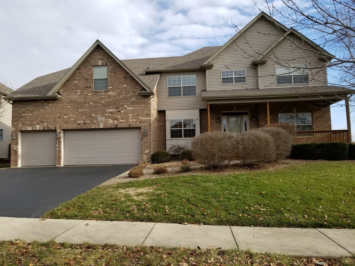 Property Photo: 12833 Pintail Road IL 60585