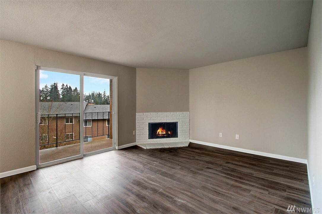 Property Photo:  323 75th St SE #B-6  WA 98203 