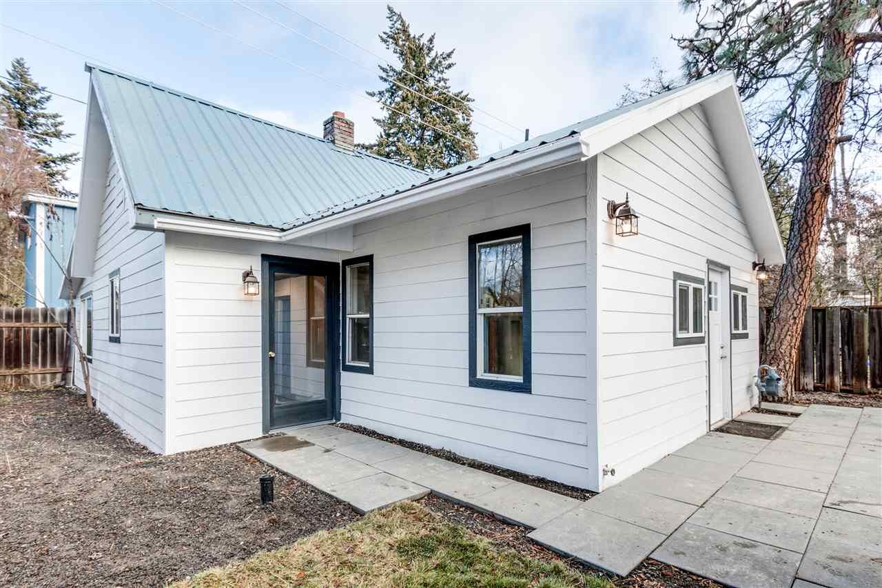 Property Photo: 827 E 32nd Ave WA 99203-3113