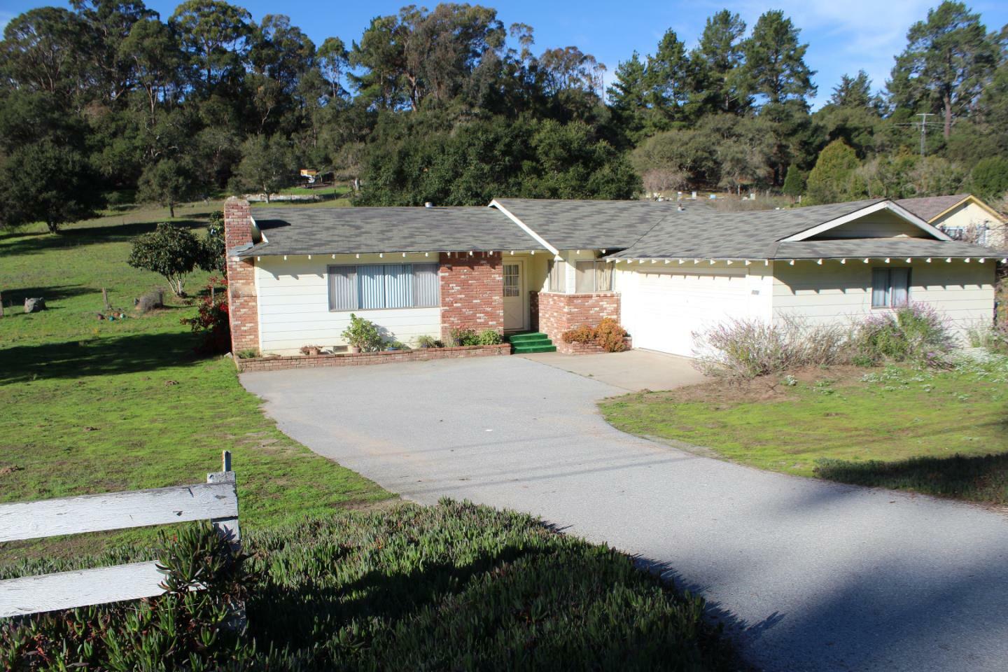 Property Photo:  7050 Valle Pacifico Road  CA 93907 