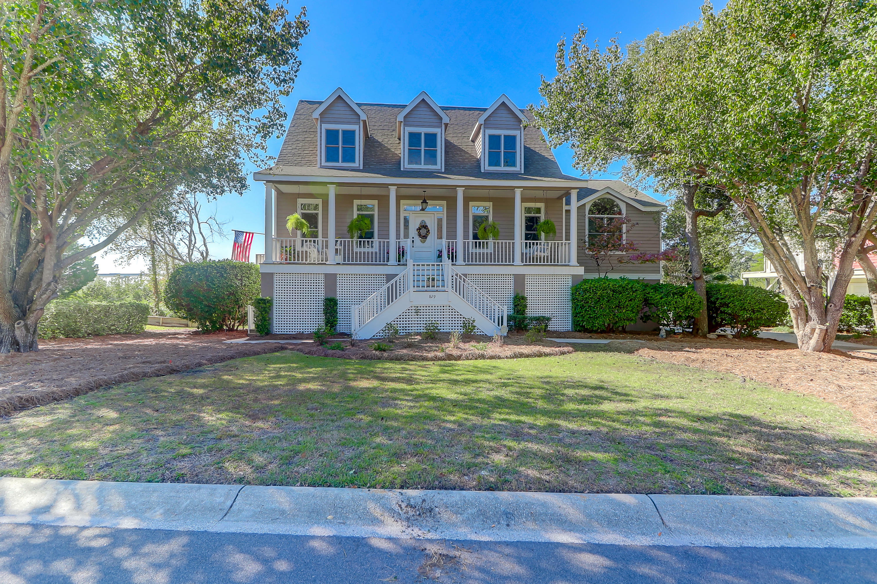 Property Photo:  829 Fiddlers Point Lane  SC 29464 