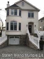 Property Photo:  210 Vineland Avenue  NY 10312 