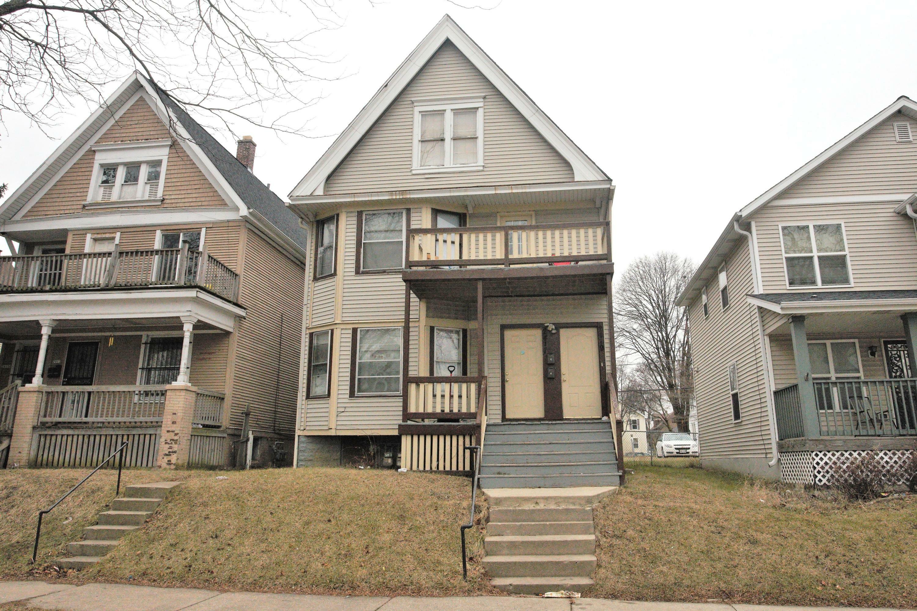 Property Photo:  2417 N 33rd St 2419  WI 53210 