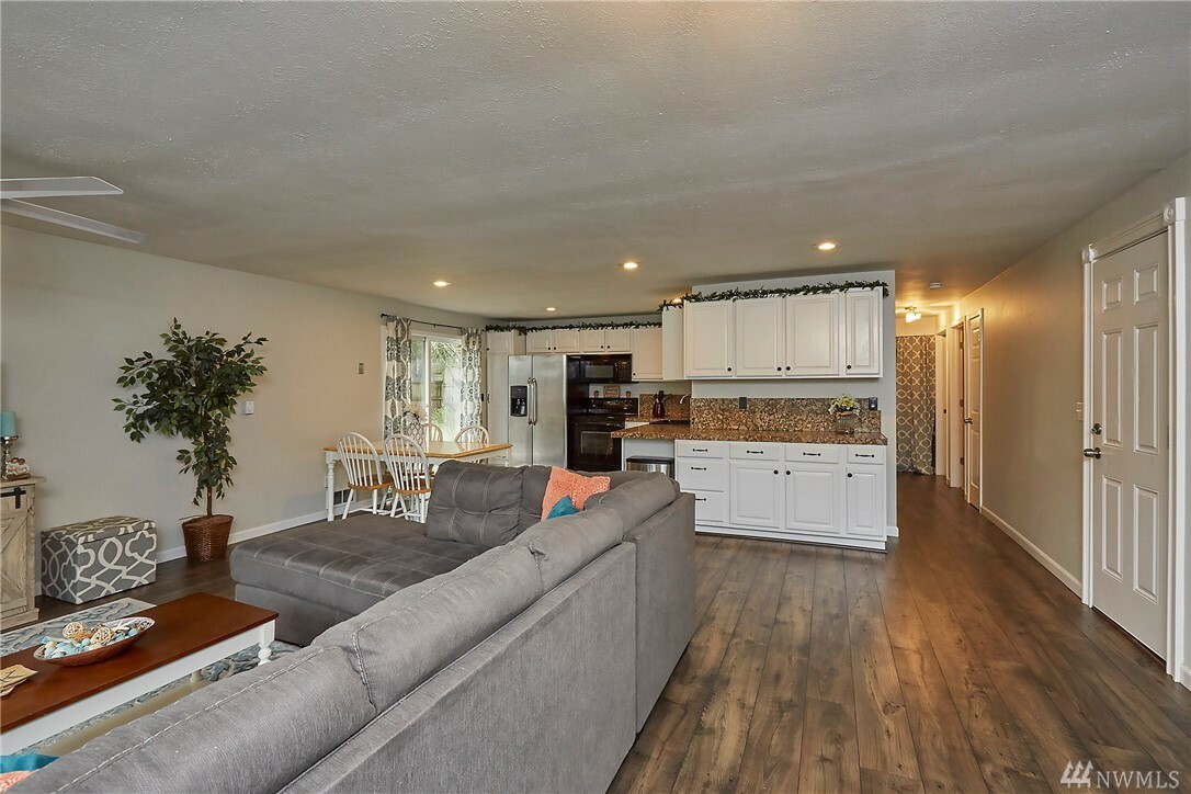Property Photo: 11294 Denny Ave SW WA 98367