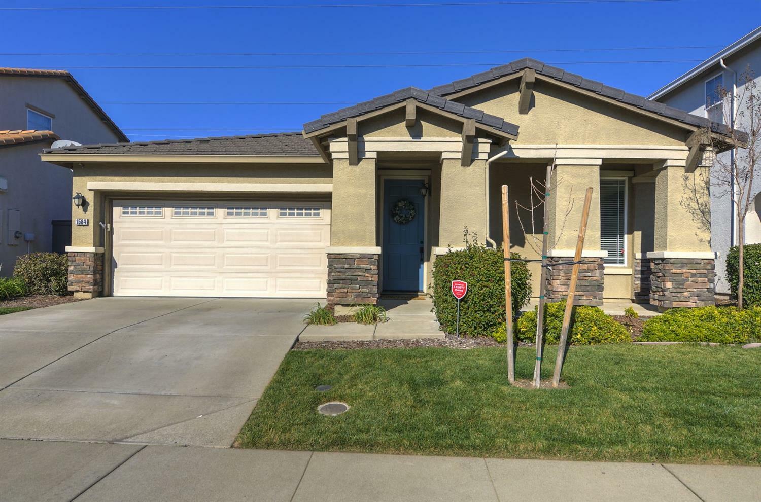 Property Photo: 1584 Snapdragon Lane CA 95747