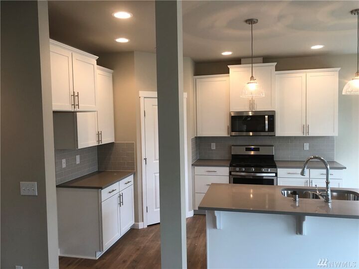 Property Photo:  8003 205th Ave E  WA 98391 