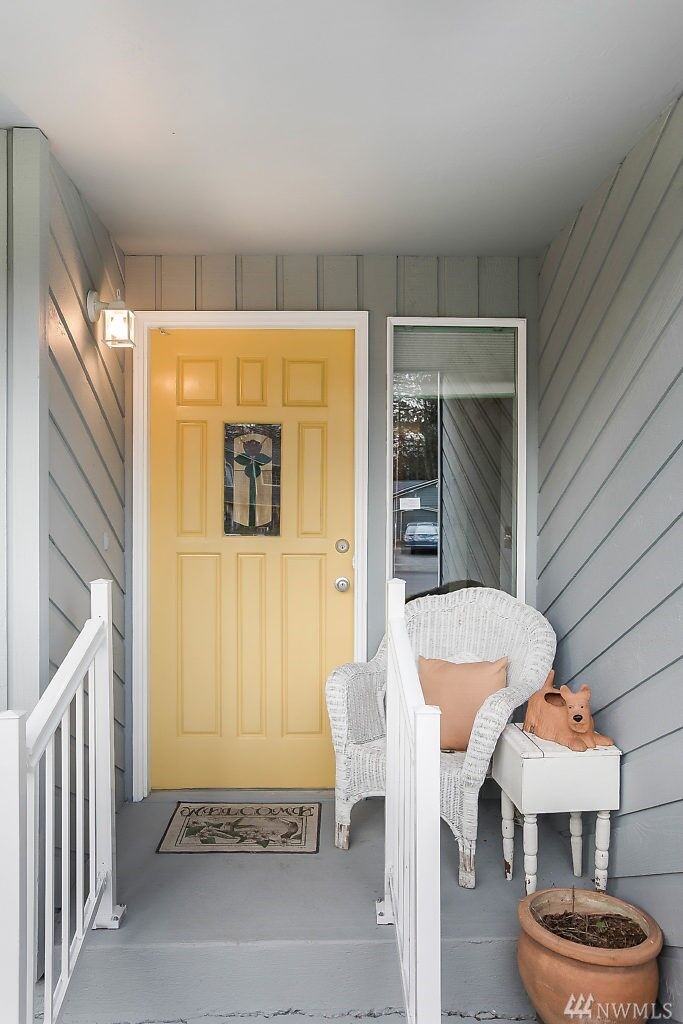 Property Photo: 2068 Barque Rd WA 98277