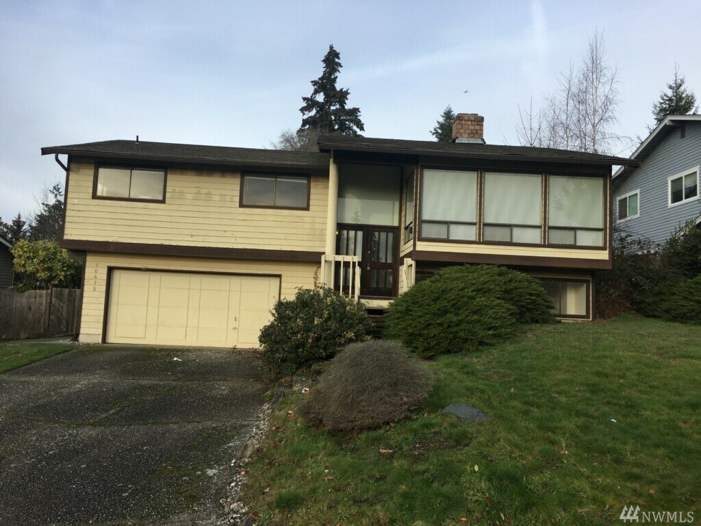 Property Photo:  10610 NE 44th St  WA 98033 