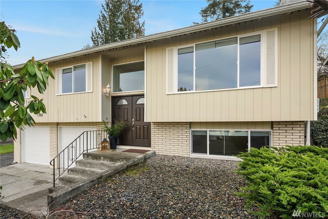 Property Photo:  1108 E Maclyn St  WA 98030 