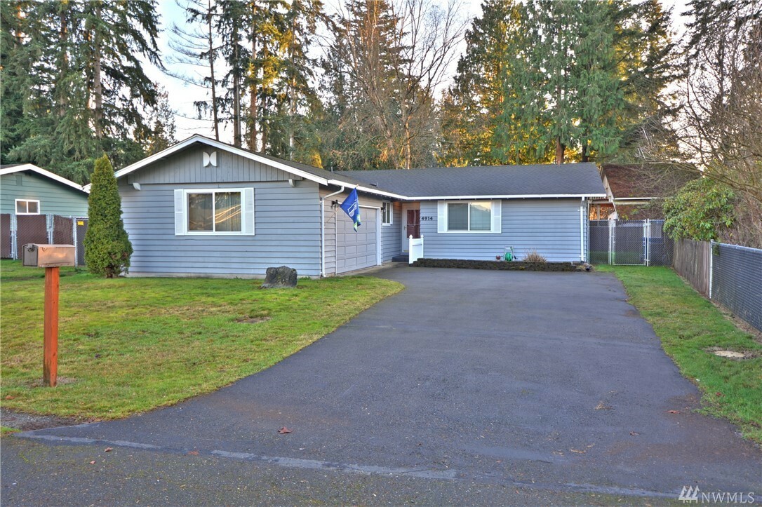 Property Photo:  4914 102nd Place NE  WA 98270 