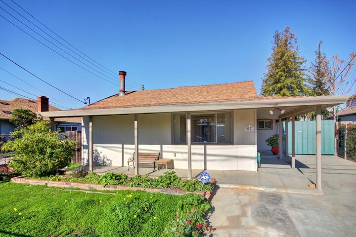 4601 Parker Avenue  Sacramento CA 95820 photo