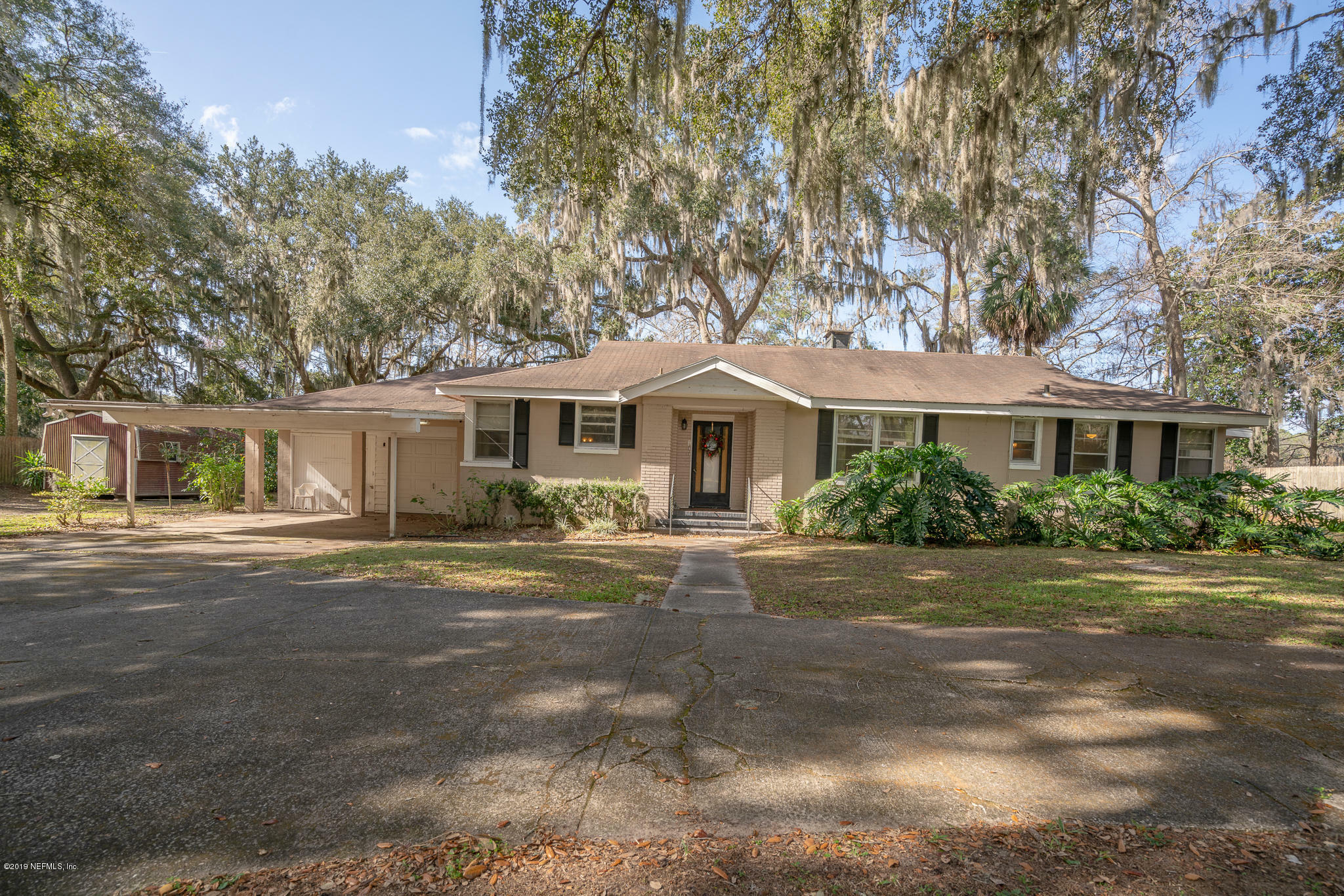 Property Photo:  1658 E Holly Oaks Lake Road  FL 32225 