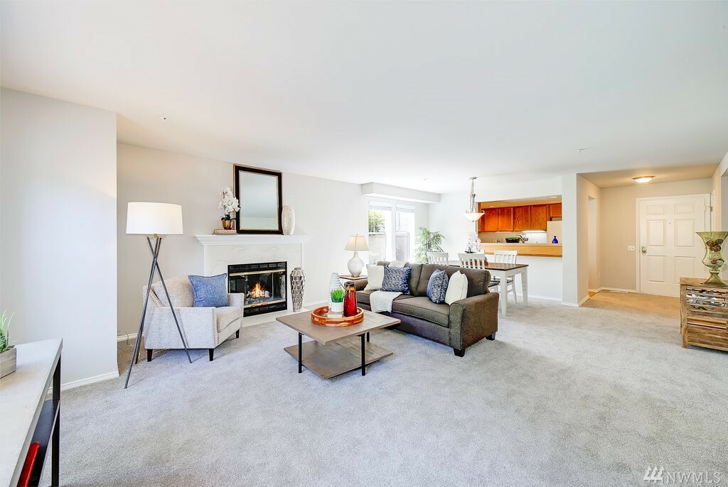 Property Photo: 3935 226th Place SE 103 WA 98029