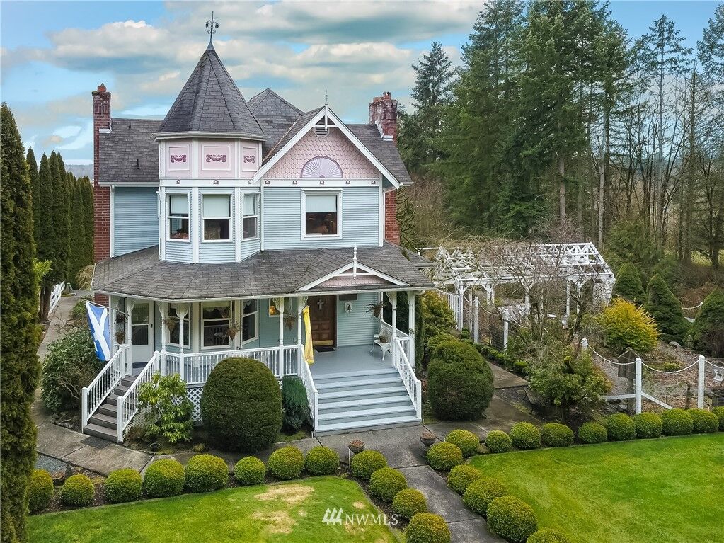 Property Photo:  32521 71st Avenue Ct E  WA 98328 