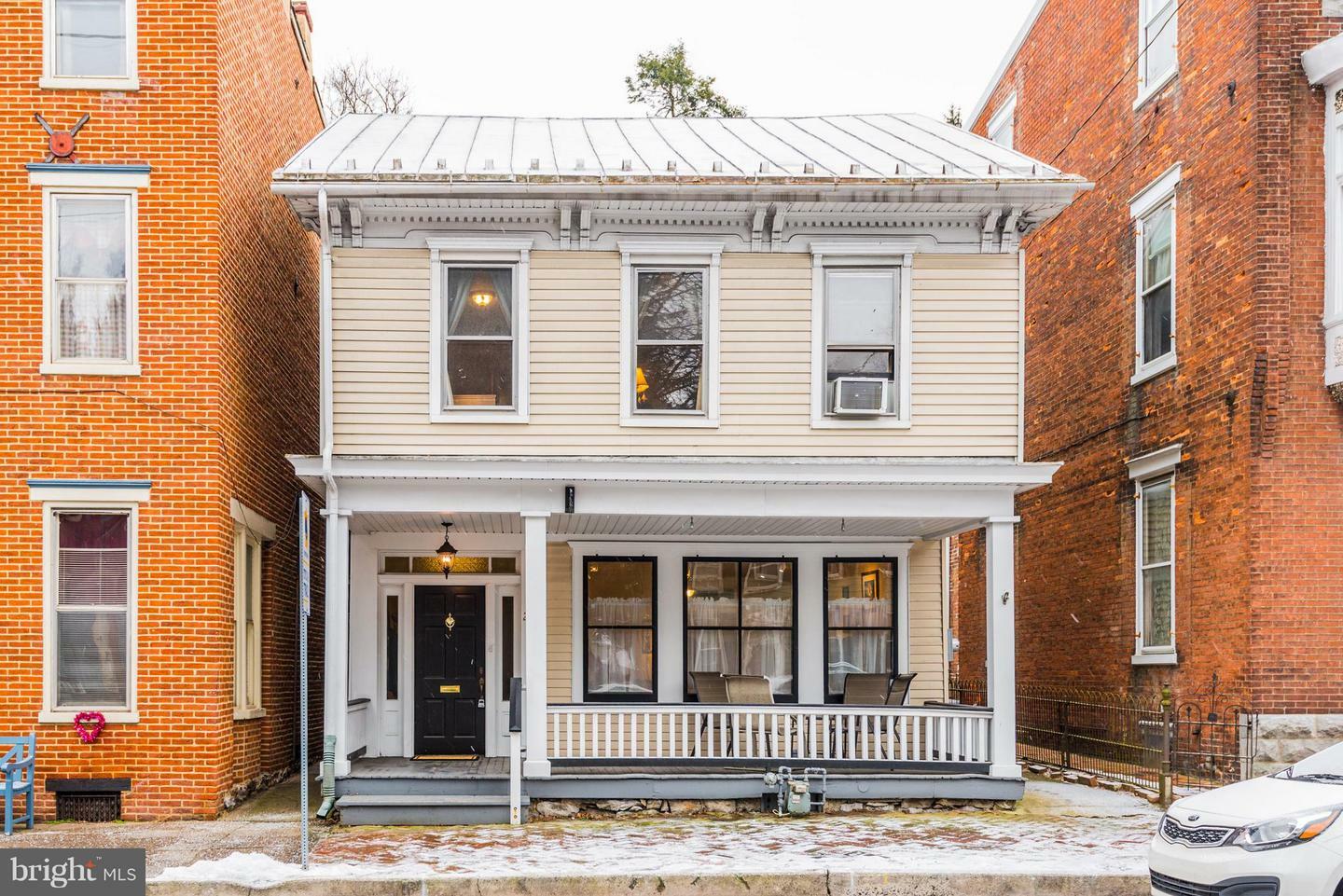 Property Photo:  215 W Main Street  PA 17055 