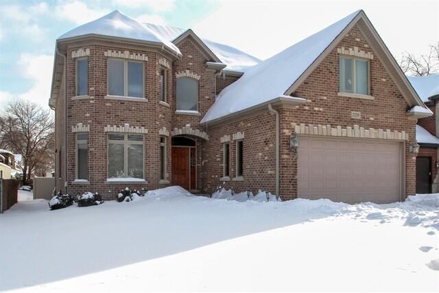 Property Photo: 2229 Westview Drive IL 60018