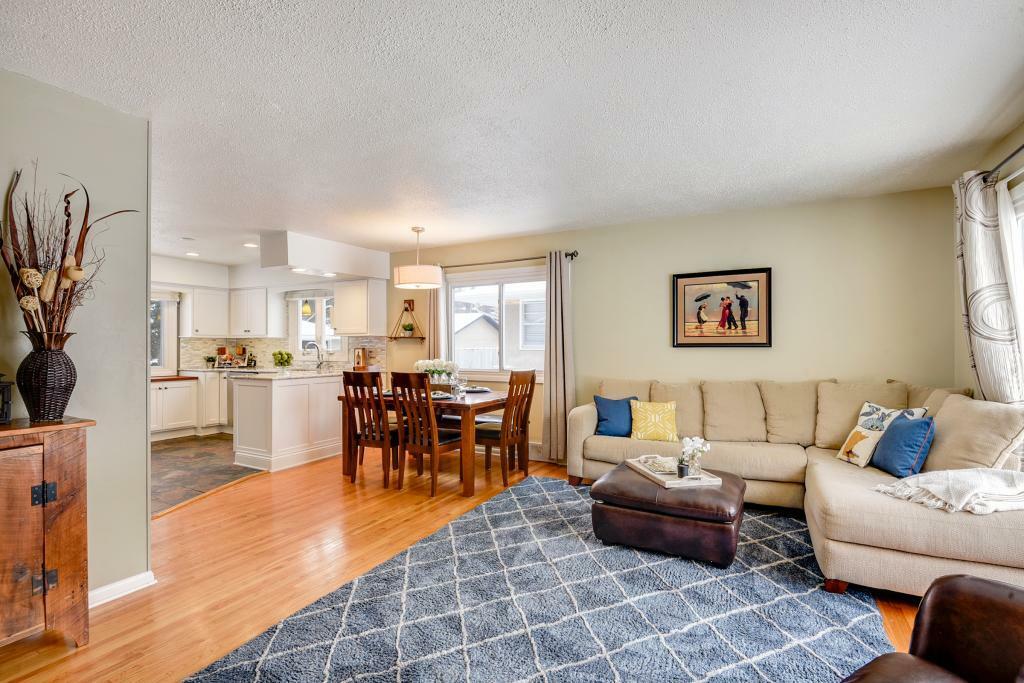 Property Photo: 4205 Woodstock Avenue MN 55422