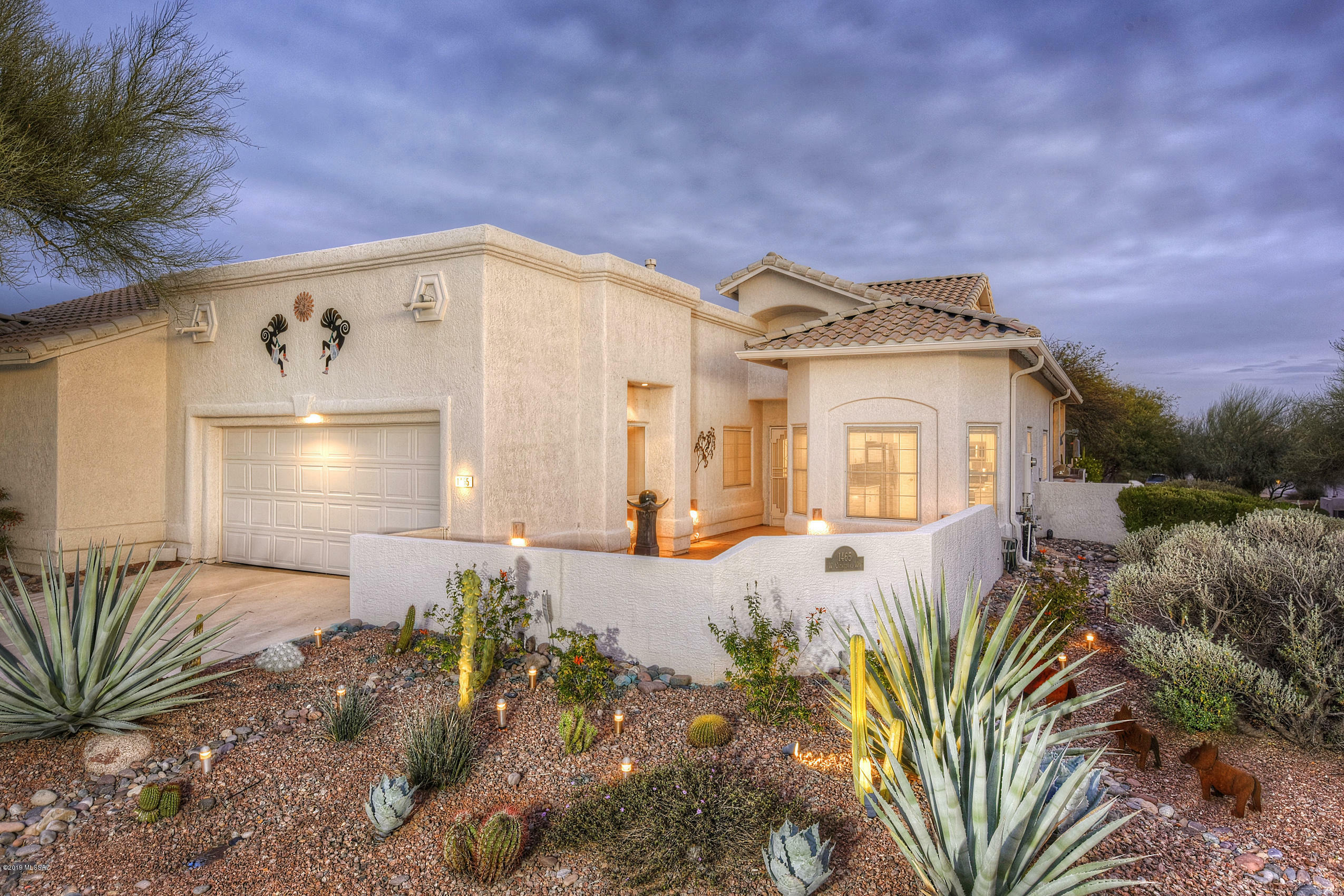 Property Photo:  1465 W Cathedral Way  AZ 85737 