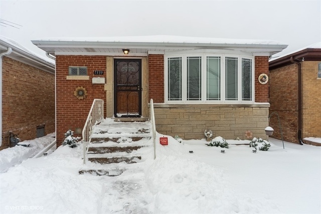 Property Photo: 7339 West Montrose Avenue IL 60706