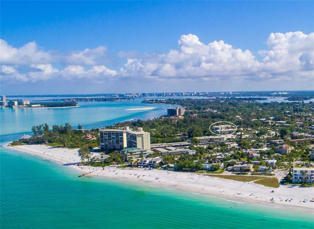 Property Photo:  225 Hourglass Way 208  FL 34242 