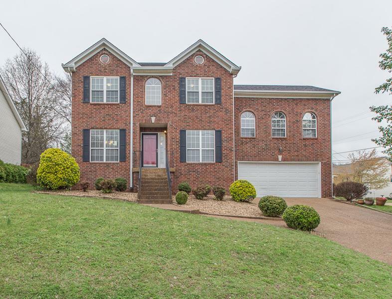 Property Photo: 111 Jamestown Pl TN 37075