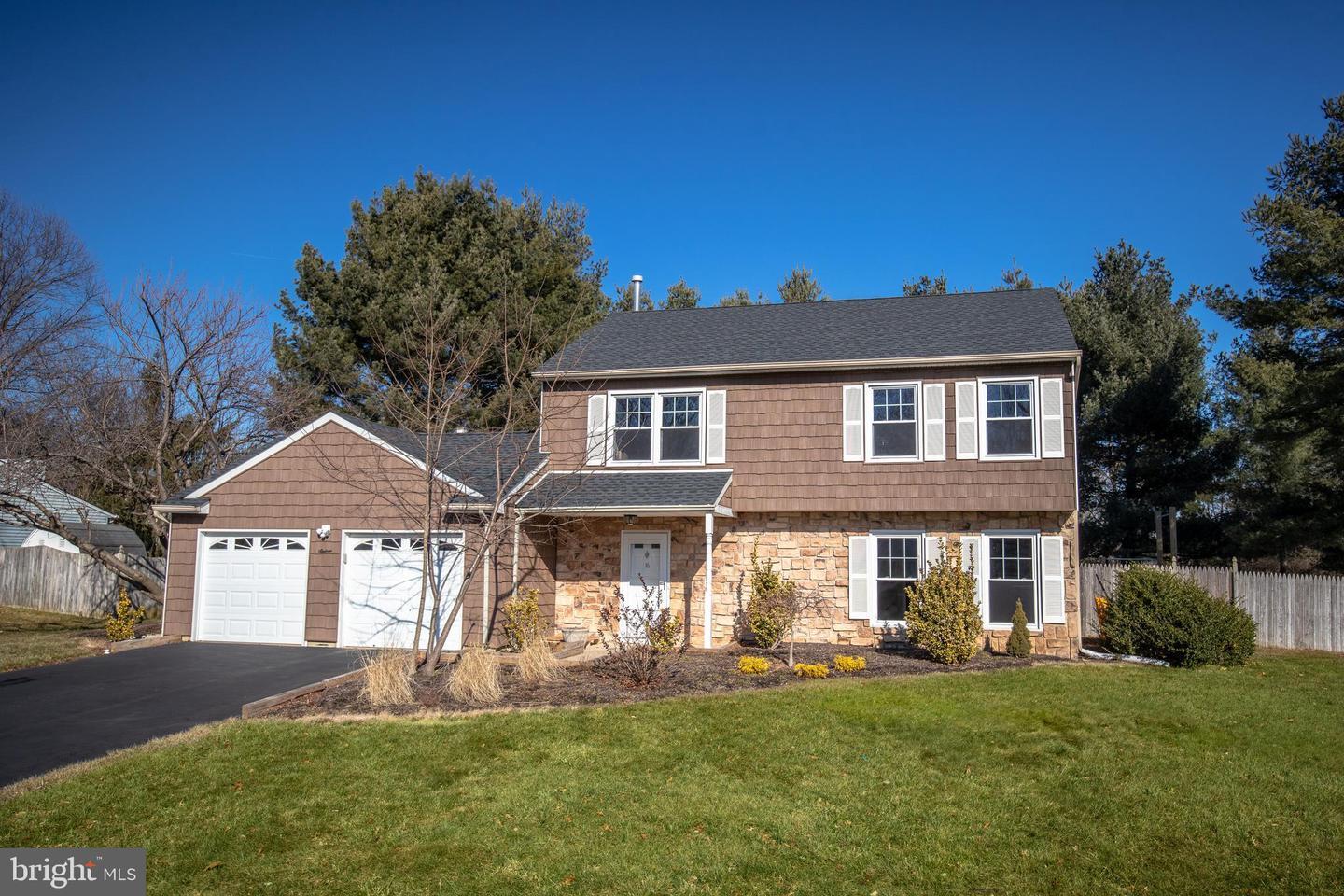 Property Photo:  16 Silvers Lane  NJ 08536 