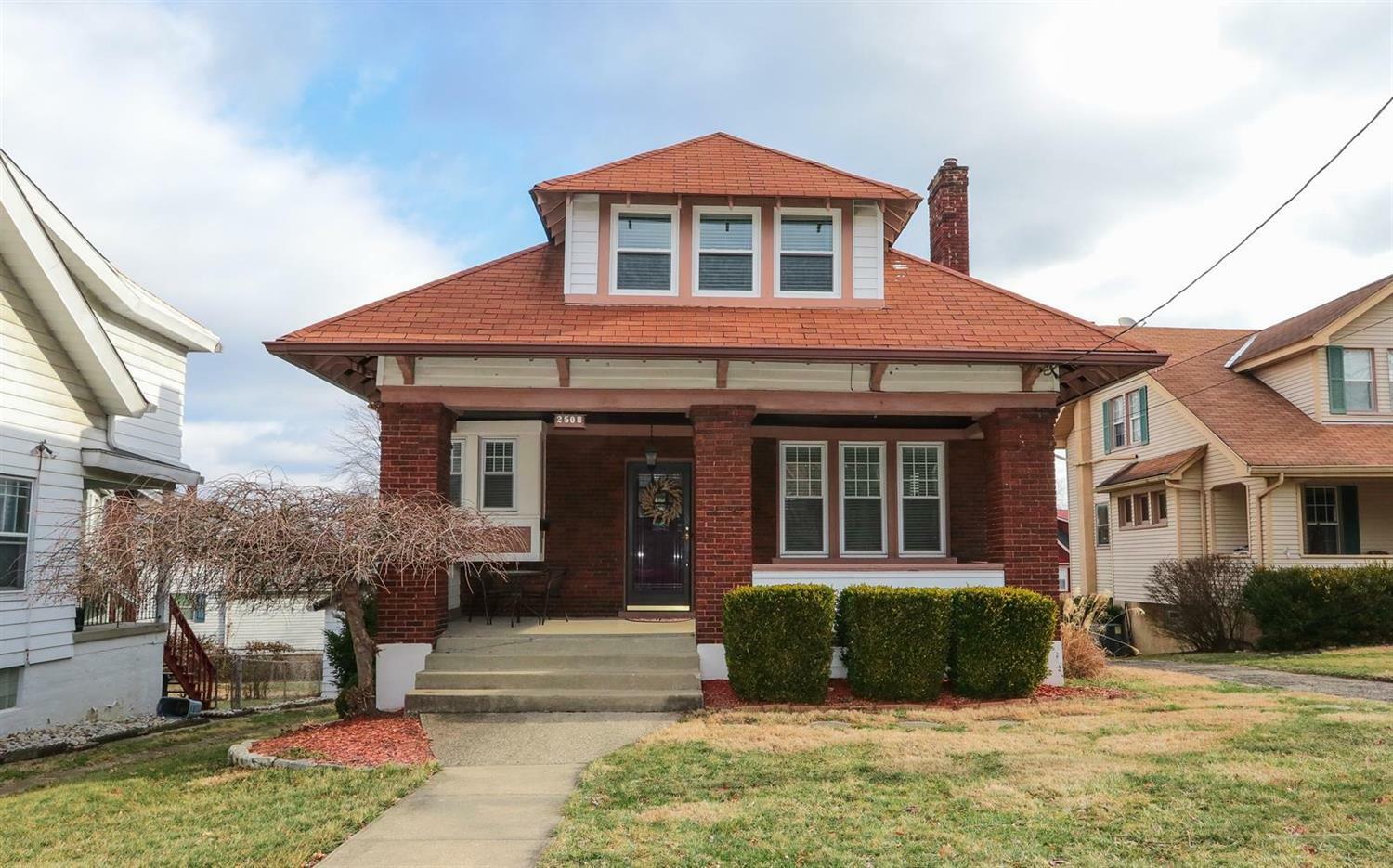Property Photo: 2508 Sheridan Drive OH 45212