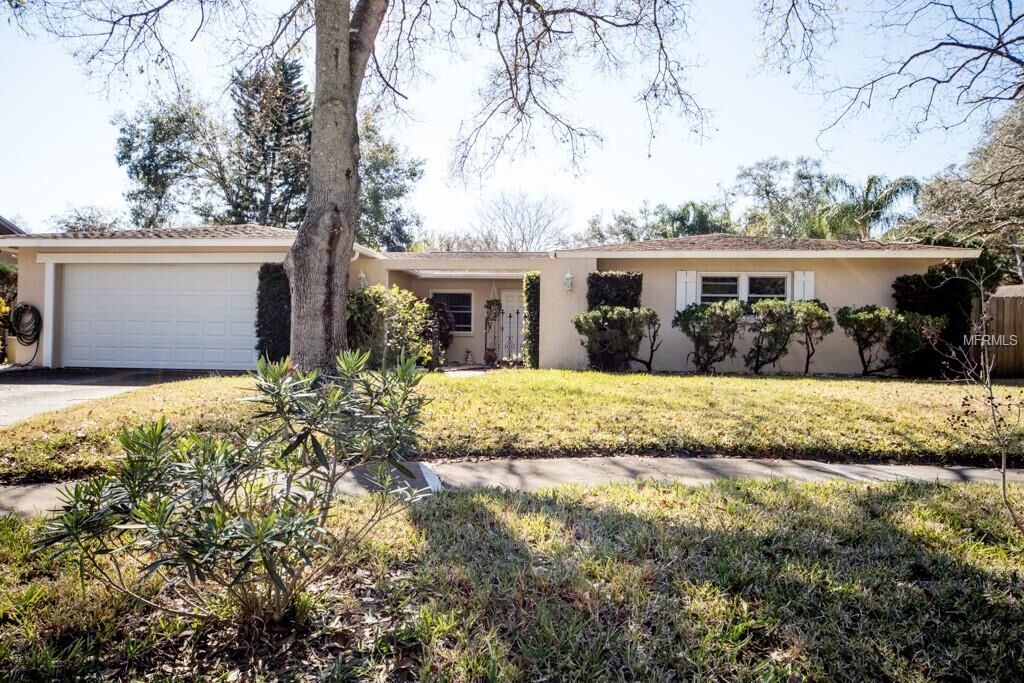 Property Photo:  1916 Forest View Drive  FL 34683 
