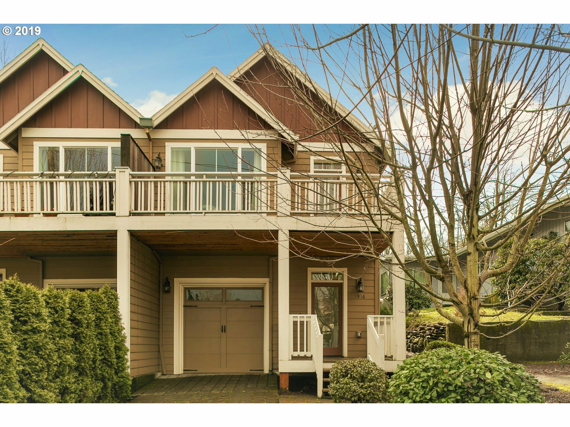 Property Photo: 1916 SW Idaho St OR 97239