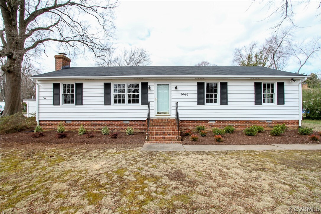 Property Photo: 1400 Bobbiedell Lane VA 23229
